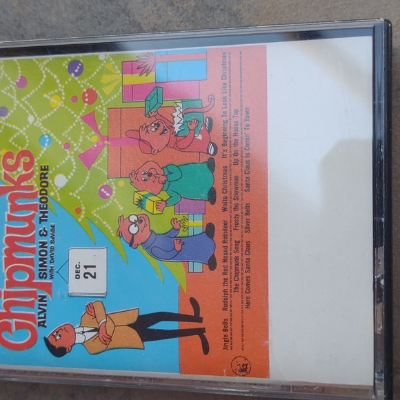 Vintage Alvin and the Chipmunks Christmas with the Chipmunks Tape - Picture 3 of 7